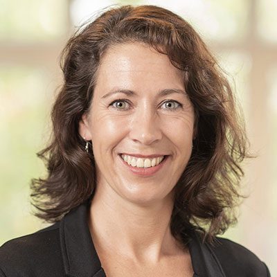 Dana-Roberts_400px